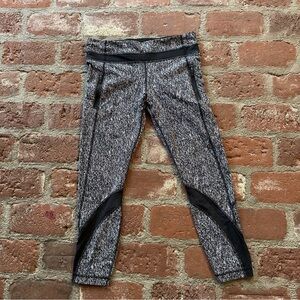 Lululemon Run Inspire Tight Sz 10 Jacquard Black White Leggings Performance Fit